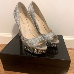 Boutique 9 glitter and rhinestone pumps